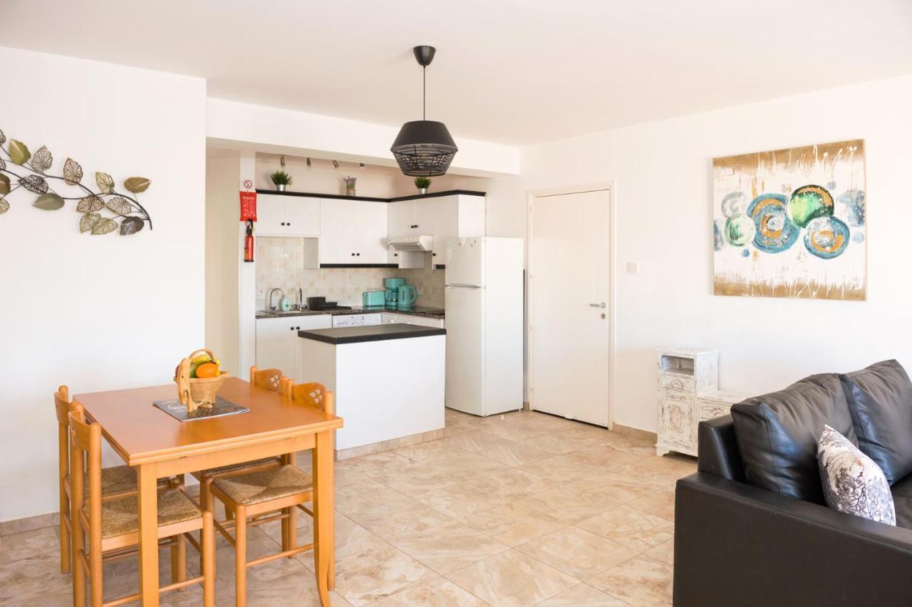Sofia Apartment 700M Away From The Beach باراليمني المظهر الخارجي الصورة