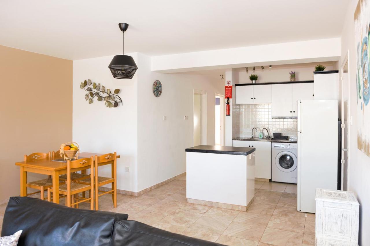 Sofia Apartment 700M Away From The Beach باراليمني المظهر الخارجي الصورة